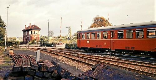 bahnhof_bad_oldesloe_1966_ETA_515_Richtung_Bad_Segeberg.jpg