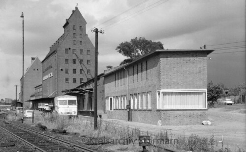 bahnhof bad oldesloe 1967 Speicher Güterschuppen LKW Verladung (1)