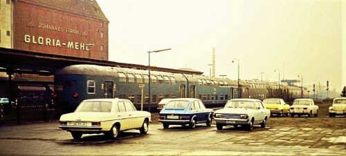 dab_50-20_dosto_LBE_Doppelstockwagen_V_200_BR_220_1972_bad_oldesloe_bahnhof.jpg