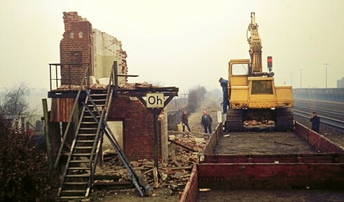 Abriß altes Stellwerk 1976 bad oldesloe bahnhof Bahnhofsmodernisierung (5)