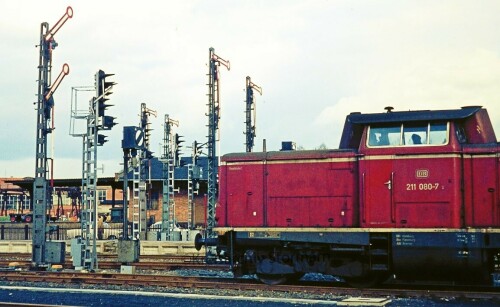 Umbau_von-Flugel-auf_Lichtsignale_1976_bad_oldesloe_bahnhof_Bahnhofsmodernisierung-1d8870474001a5ed8.jpg