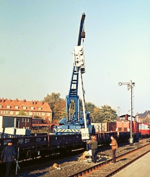 Umbau_von-Flugel-auf_Lichtsignale_1976_bad_oldesloe_bahnhof_Bahnhofsmodernisierung-2.jpg