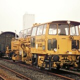 Batisa-_B133_Schotterstopfmaschine_Schienen_Baufahrzeuge_Bahn_DB_Bad_Oldesloe_Bahnhof_1979-5