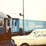 Bye-667_DRG_DRB_C4ye-36_B4ye-3650_IBM_Werbezug_Hechtwagen_bahnhof_bad_oldesloe_1974-2