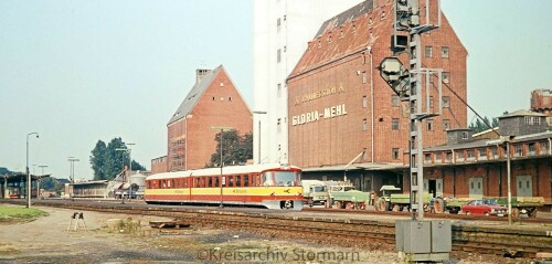 Y-Tog_Lemvigbanen_Dansk_DSB_ML_in_Bad_Oldesloe_Bahnhof_1979-2.jpg