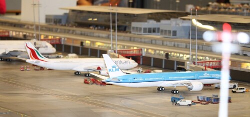 2024_05_MiWuLa_Miniaturwunderland_Airport_Flughafen_Knuffingen-3.jpg