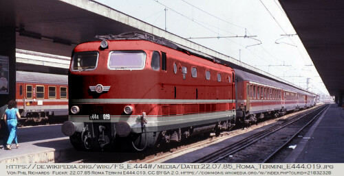 E444_FS_Italian_Railways_Roma_Termini_italienische_Staatsbahn-1.jpg