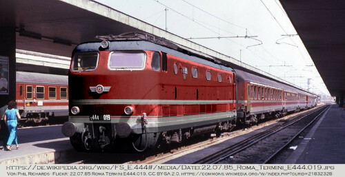 E444_FS_Italian_Railways_Roma_Termini_italienische_Staatsbahn-2.jpg