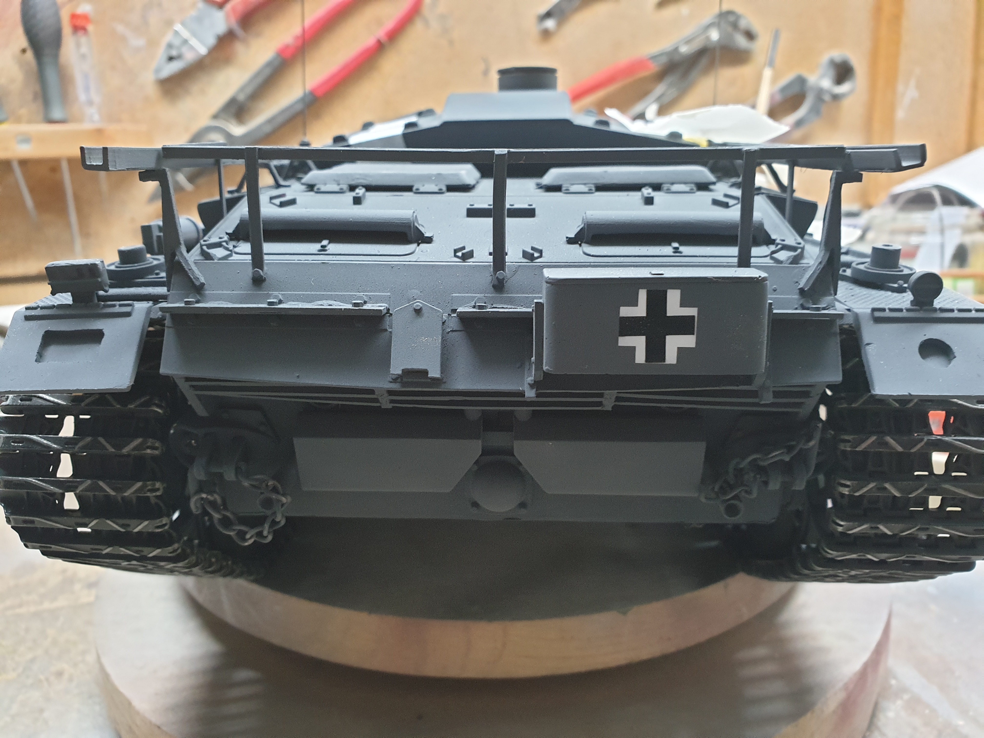 Carlos StuG III in der Lackhalle  StuG3_12