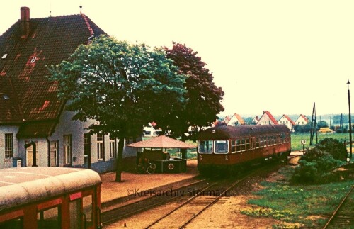 Bahnhof Tülau Fahrenhorst 1974 MAK Triebwagen Triebfahrzeug (1)