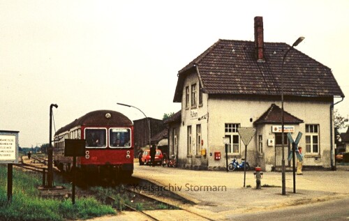 Rühen Bahnhof 1974 Brome Bahnhof Mak Triebwagen Endbahnhof Weiche Bahnhofsgebäude (2)