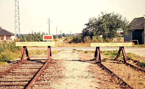 Rühen Bahnhof 1974 Brome Bahnhof Mak Triebwagen Prellbock Endbahnhof Bahnhofsgebäude (1)