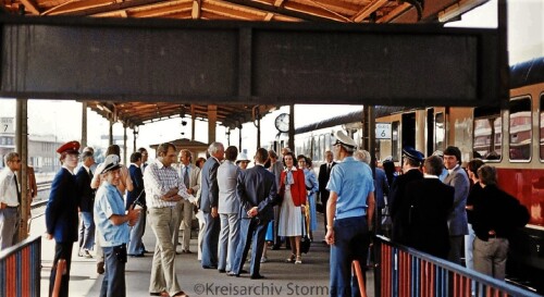 BR 218 457 Bahnhof Gerhard Stoltenberg Wahlkampf Tour Heimatort Bad Oldesloe 1977 Sonderzug TEE BAva