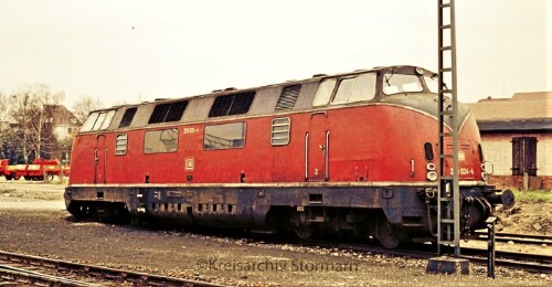 Entgleisung Aufgleisung V 200 BR 220 Bahnhof Bad Oldesloe Prellbock überfahren 1974 (2)