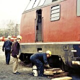 Entgleisung_Aufgleisung_V_200_BR_220_Bahnhof_-Bad_Oldesloe_Prellbock_uberfahren_1974-4