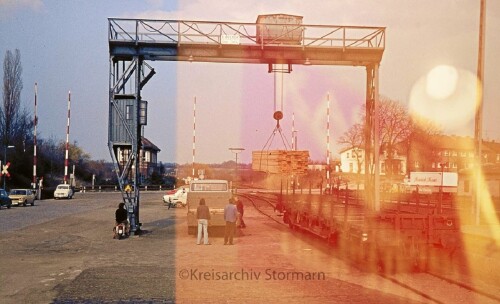 Verladekran Güterug Renault 4 Niederflurwagen Bahnhof Bad Oldesloe 1976 Gleisvorfeld
