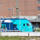 BR_445_BR_446_Stadler_Kiss_Nah_S._H.-Schleswig_Holstein_Regionalzug_blau_2023_06_Bad_Oldesloe_Bahnhof_ZOB-18