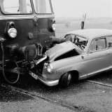 Bahnubergang_Unfall_Zug_Schienenbus_1965_Bad_Oldesloe_Elmshorn_EBOE-1