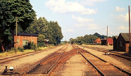 Bahnhof Barmstedt 1973 BR 998 Beiwagen Schienenbus Doornkaat Bad Oldesloe Elmshorn EBOE (1)