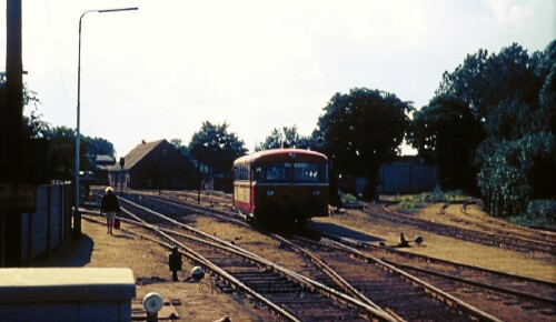 Bahnhof Barmstedt 1973 Lokschuppen VT 798 998 DKW Weiche Nebenstrecke Bad Oldesloe Elmshorn EBOE (1)