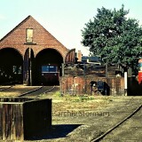 Bahnhof_Barmstedt_1973_Lokschuppen_VT_798_998_DKW_Weiche_Nebenstrecke_Bad_Oldesloe_Elmshorn_EBOE-3