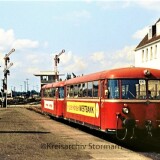 Bahnhof_Elmshorn_Bahnhof_1973_Schienenbus_Uerdinger_BR_798_Doornkaat_Westbank_Werbung-2