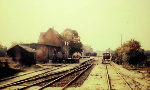 Uerdinger Schienenbus BR 798 VT 98 Doornkaat Werbung Zug Alverslohe Bahnhof 1973 Bad Oldesloe Elmsho