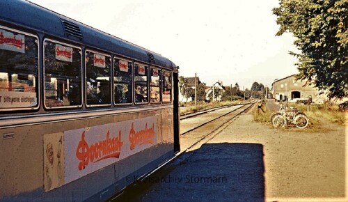 VT 09 BR 798 Doornkaat Werbung rot weiß Uerdinger Ürdinger Schienenbus Sülfeld Bahnhof 1973 Halteste