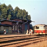 VT_09_BR_798_Doornkaat_Werbung_rot_weis_Uerdinger_Urdinger_Schienenbus_Sulfeld_Bahnhof_1973_Haltestelle-9