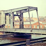 Emden_Zugbrucke_Eisenbahnbrucke_Schuttwagen_1975