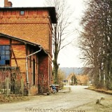Bahnhof_Schmilau_1980_Bahnhofsgebaude_Backstein_Rotklinker_Kaiserbahn