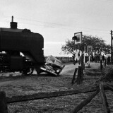 Standard_Vanguard_Phase_1_safety_crash_Unfall_Siebenbaumen_Karstorf_Schranke_1959-17