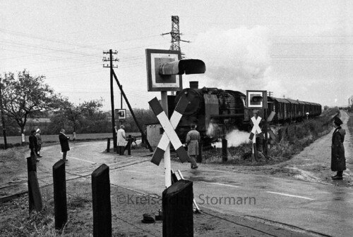 Standard Vanguard Phase 1 safety crash Unfall Siebenbäumen Karstorf Schranke 1959 (6)