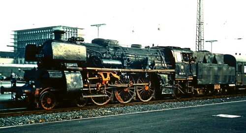 BR_18_323_BR_220_Hildesheim_Hbf_Bahnhof_1969_ab