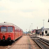 Wahlstedt_Fahrenkrug_Bahnhof_BR_ET_515_815_Bahnsteig_Gleis