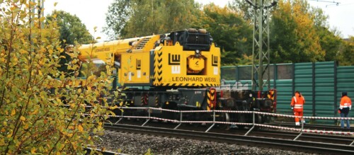 Schwarzenbek_Bahnhof_Tausch_Weichen_Bauzug_2024_Okt_Streckenerneuerung_Zug c (1)