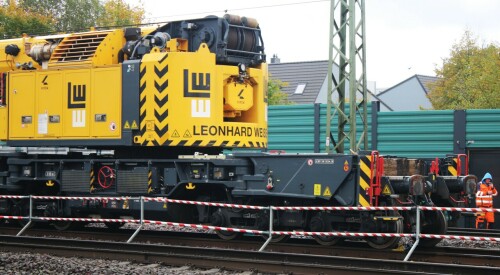 Schwarzenbek_Bahnhof_Tausch_Weichen_Bauzug_2024_Okt_Streckenerneuerung_Zug c (2)