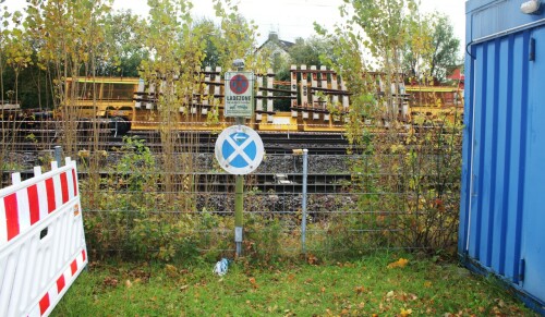 Schwarzenbek_Bahnhof_Tausch_Weichen_Bauzug_2024_Okt_Streckenerneuerung_Zug ea (2)