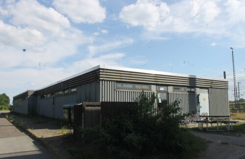 Maschen Gbf Nutzgebäude Wellblech DB AG Güterbahnhof 2024 Mai (14)