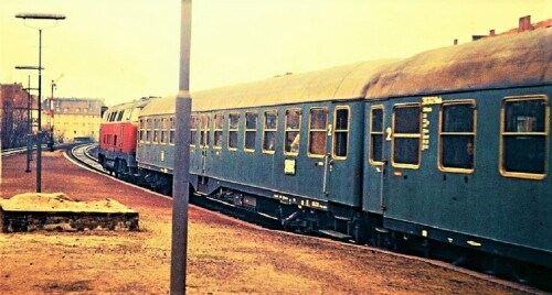 br 216 005 1967 Bahnhof Hasselbrook Bahnsteig Lollo Mitteleinstiegswagen
