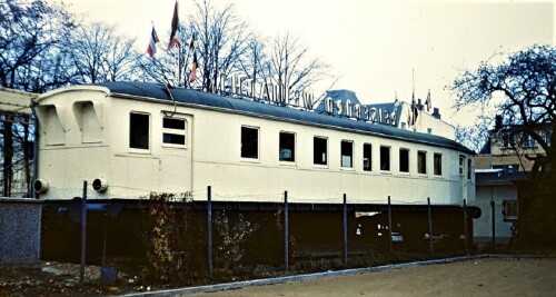 1968 Hamburg Rahlstedt Bahnhof db reisbüro bayerN Triebwagen