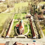 ahrensburg_Kirche_Gottesbuden_Aue_Auetal_2020