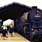 Norddeich_Mole_Bahnhof_BR_012_061_Empfangshalle_1975_Dampflok_2_C_1
