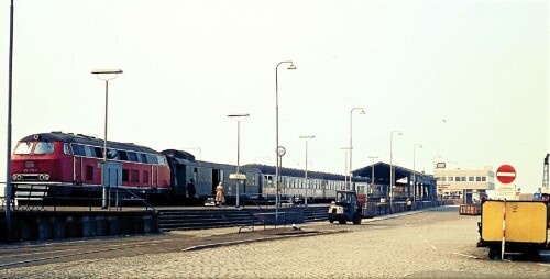 Norddeich Mole Bahnhof BR 218 075 Empfangshalle 1975 Eilzug