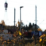 Grove_Schwerlastkran_Teleskopkran_Seeland_Ham_Schwarzenbek_Bahnhof_Modernisierung_2024_Bahnsteigdach-5