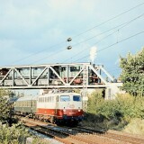 BR_110_rot_TEE_BR_112_E_10.3-Bohmte_Bahnhof_1980