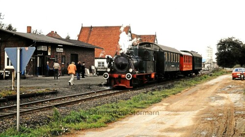 Bad_Essen_Bahnhof_1980_Dampfzug_Dampflok