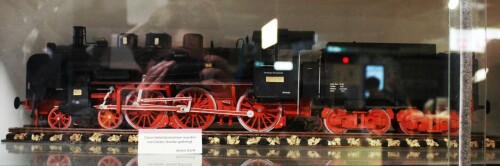 Preußische_P_8_BR_38_Miniaturwunderland_Miwula_Lok_aus_Holz-