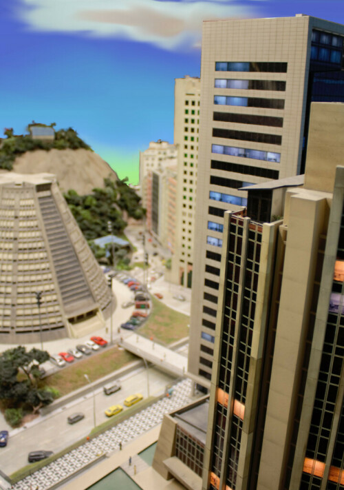 Miniaturwunderland_MiWuLa_Rio_de_Janeiro_H0_Hochhauser_Skscraper_2022_Modell_bau-6.jpg