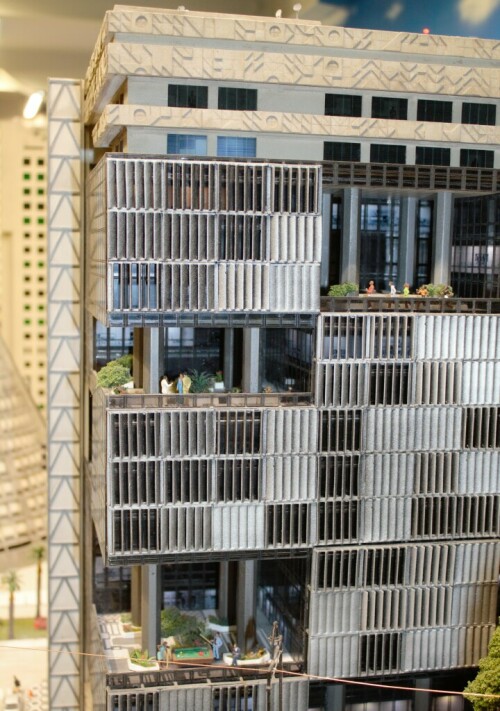 Miniaturwunderland_MiWuLa_Rio_de_Janeiro_H0_Hochhauser_Skscraper_2022_Modell_bau-7.jpg
